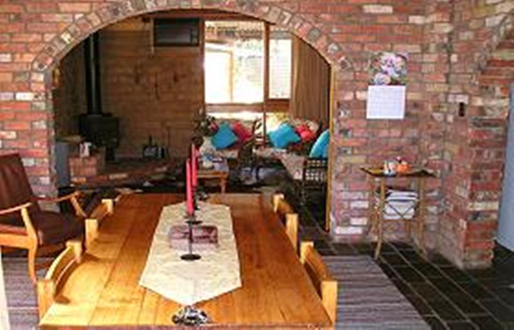 Moonbeam Cottages & Rainbow Cafe Moonambel Room photo